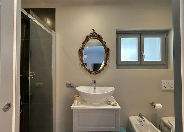 Casbah, Nel Cuore Di Menaggio